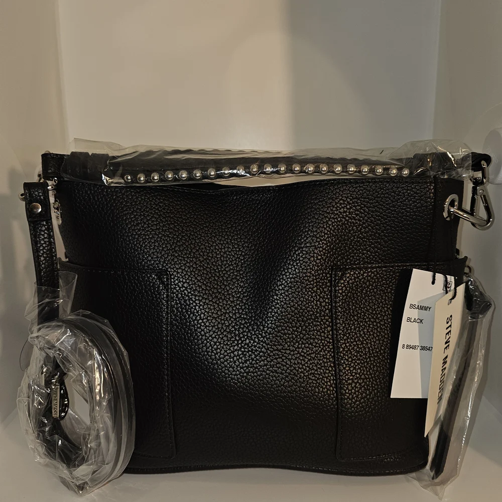 Steve Madden Bucket Bag With Studded Shoulder Strap And Crossbody Strap NWTs